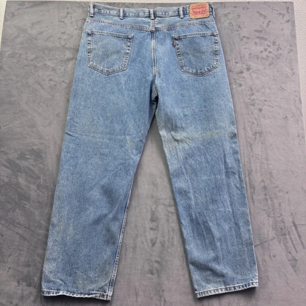 Levis 550 Relaxed Fit Tapered Leg Jeans Mens 42x32 Medium Wash Blue Denim
